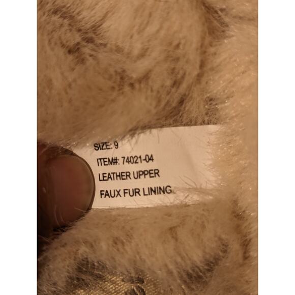 MySlipper MyPillow Women's Slipper Moccasin New Without Tags Beige/Taupe Size 9 - Picture 6 of 7